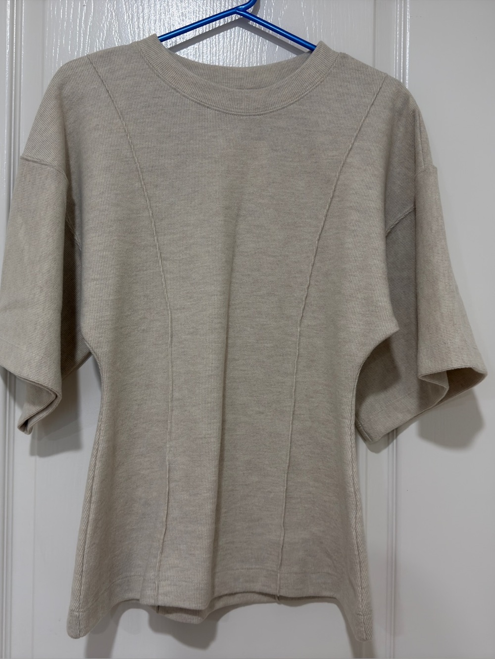 H&M Premium Knit Top NWT Beige Short Sleeve Sweater Size Large Minimalist - Picture 4 of 8